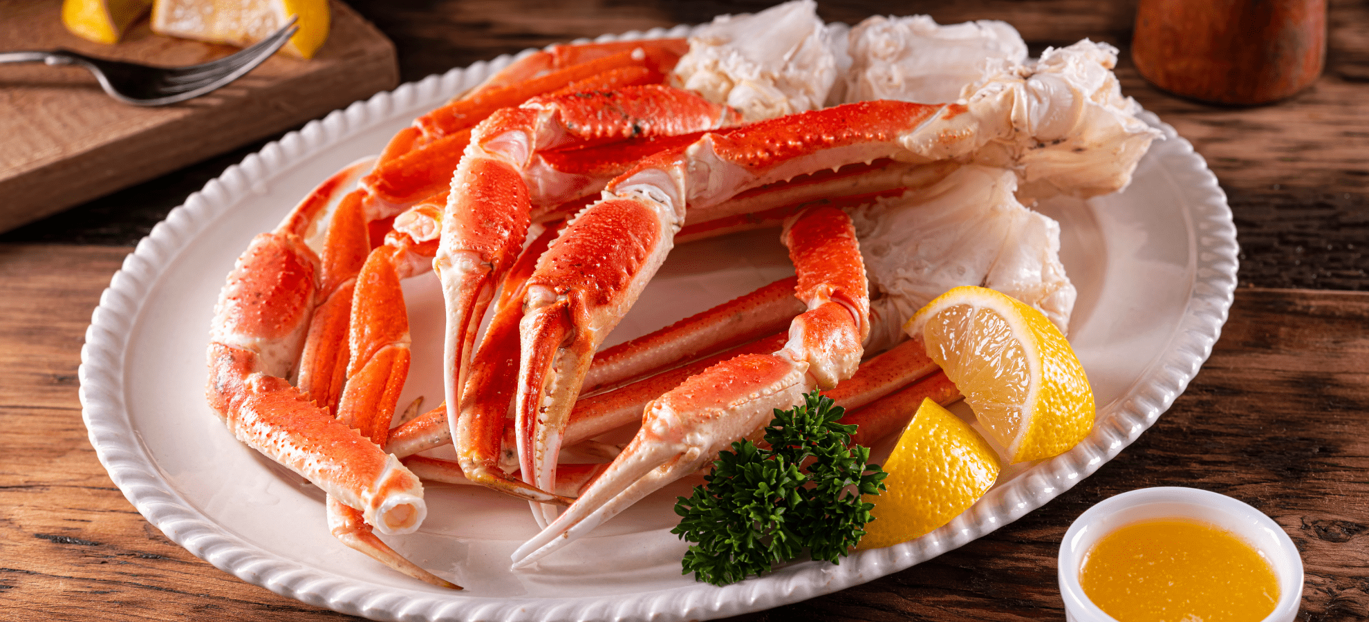 Savor Summer at These 5 Restaurants in Myrtle Beach Serving Delicious Crab Legs